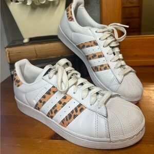 Adidas Originals Women's Superstar Shoes, size 9, with cheetah stripes